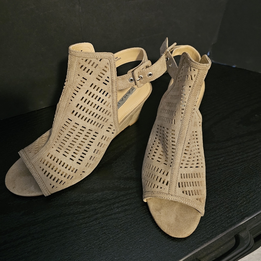 Women's shoes sz.9M